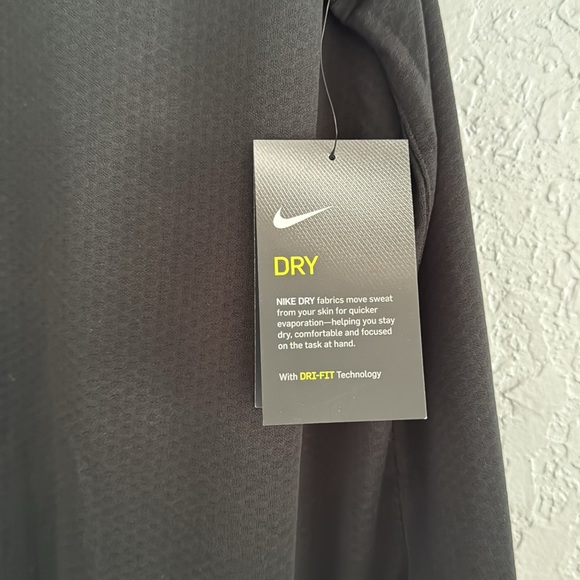 Nike Dry tank. NWT. Perfect for golf or tennis. - Picture 3 of 7